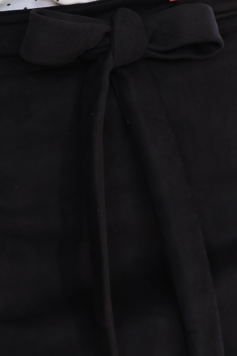 19820-9-569-2 Zamszowa spódnica z wiązaniem - CZARNA-9